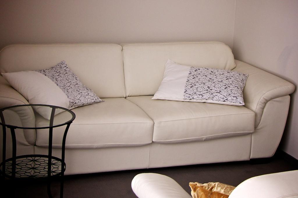 Hotel Marathon Senec Rum bild