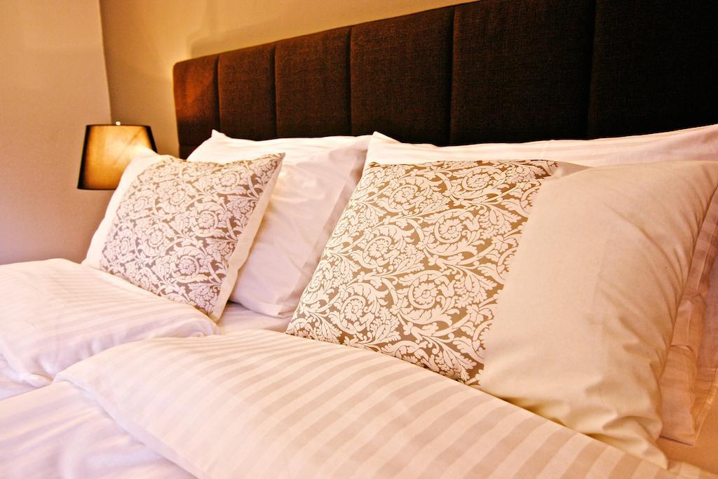 Hotel Marathon Senec Rum bild